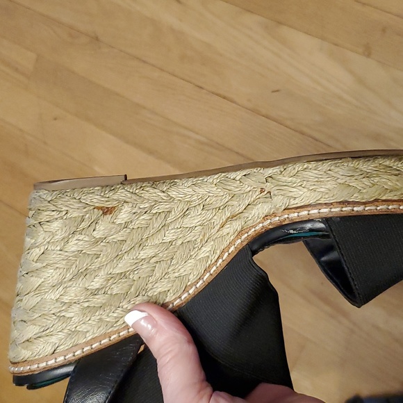 Arturo Chiang Wedge Sandles - Picture 5 of 7